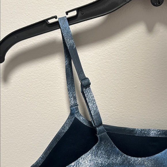 NWT- Women’s Nike Navy Set 7/8 Leggings & Convertible Sports Bra Size Medium - Picture 6 of 12